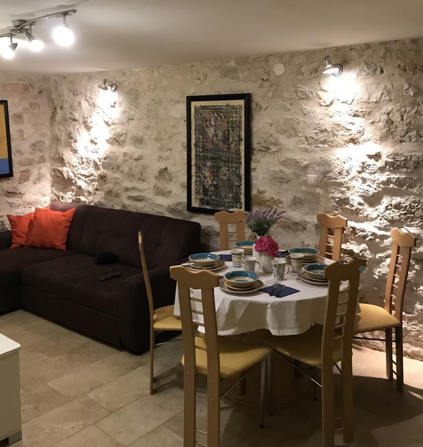 Apartman Toni Tribalj Exteriör bild